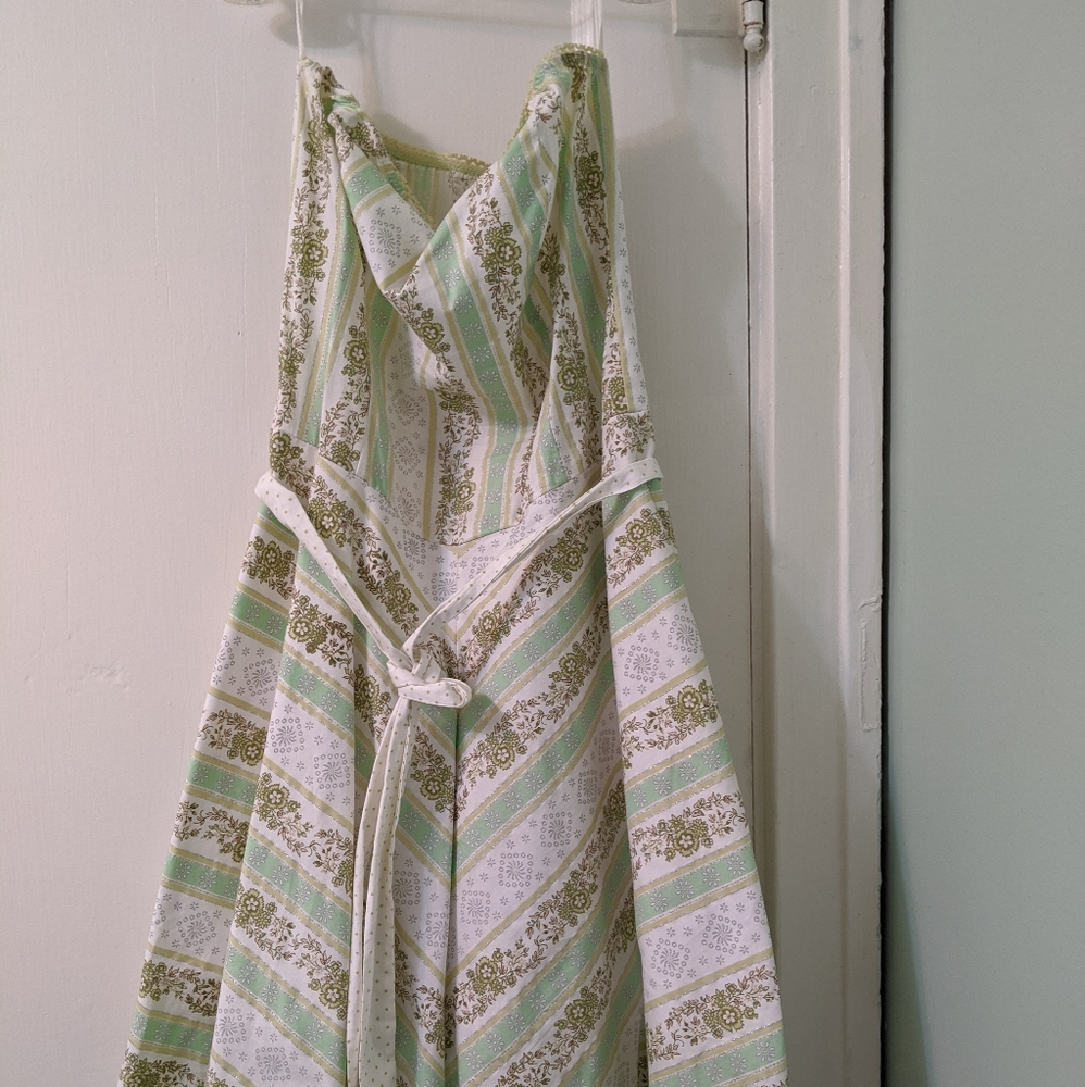 Strapless dress.